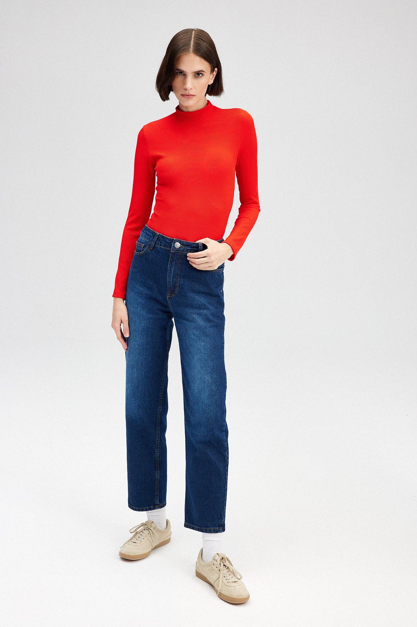 MOM FIT DENIM TROUSERS