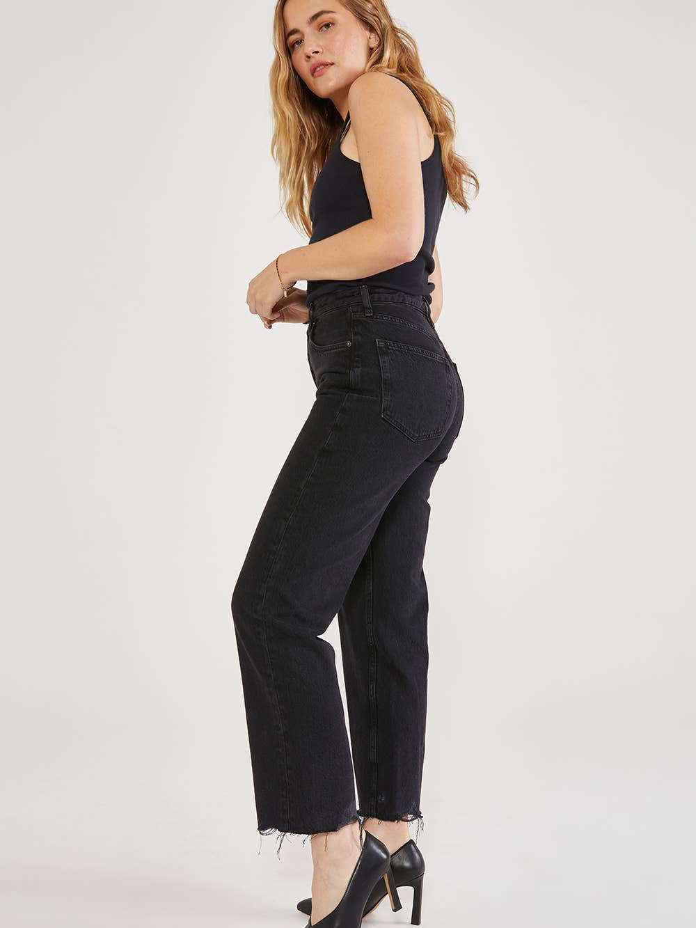 Tyler Vintage Straight Crop -Black
