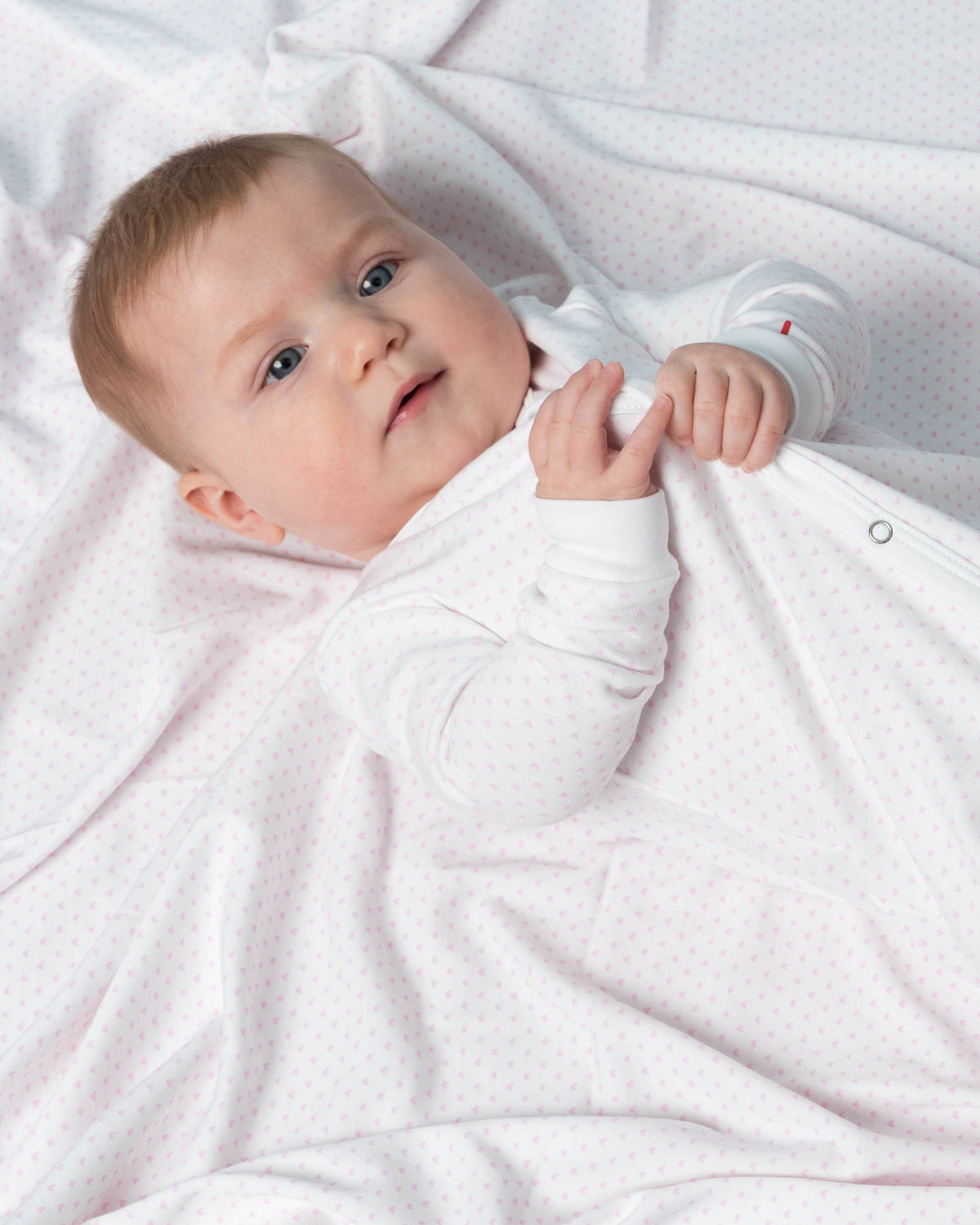The Organic Snap Footie [Pink Tiny Hearts]