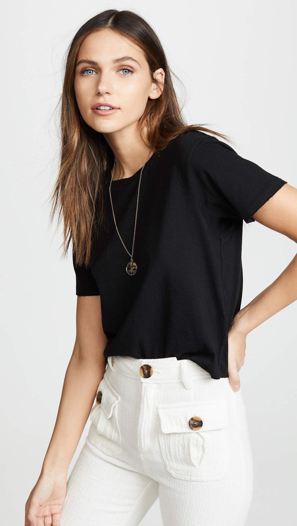 AMO Women's Babe Tee