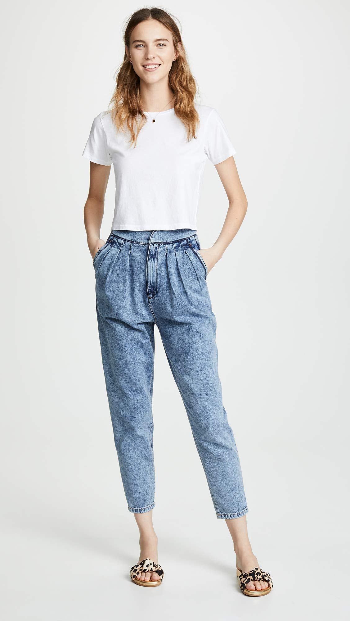 AMO Women's Babe Tee