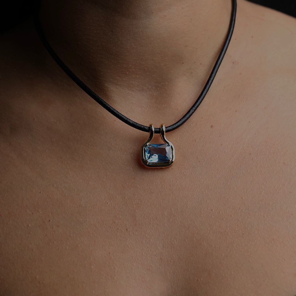 THE NAIA AQUA GEM PENDANT NECKLACE