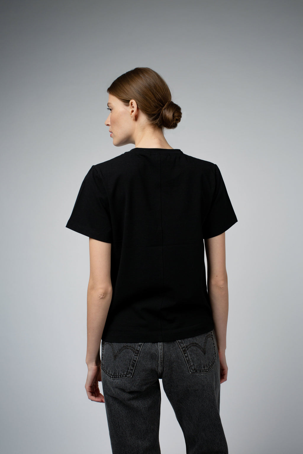 ADRY ORGANIC COTTON CREW NECK T-SHIRT IN BLACK