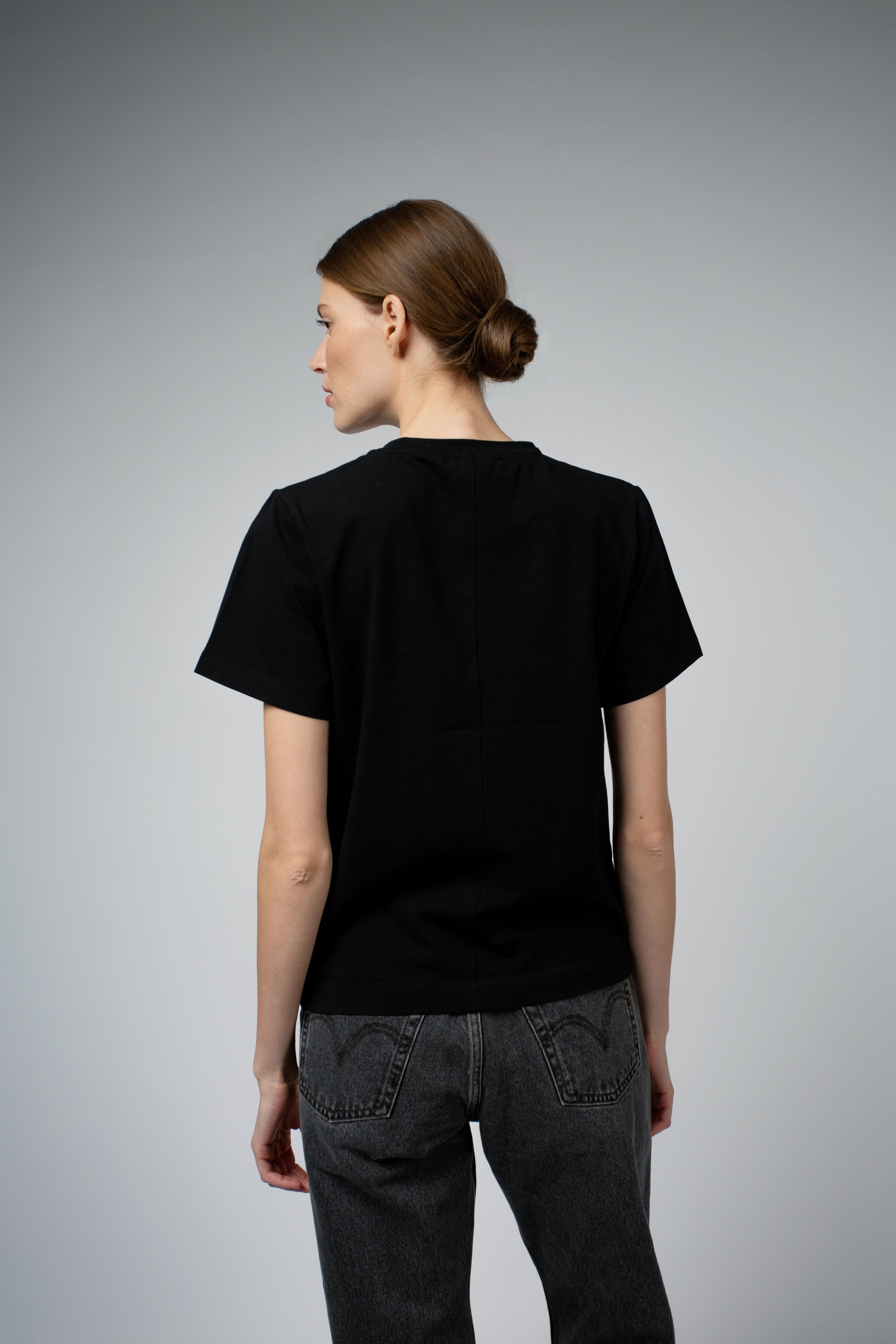 ADRY ORGANIC COTTON CREW NECK T-SHIRT IN BLACK