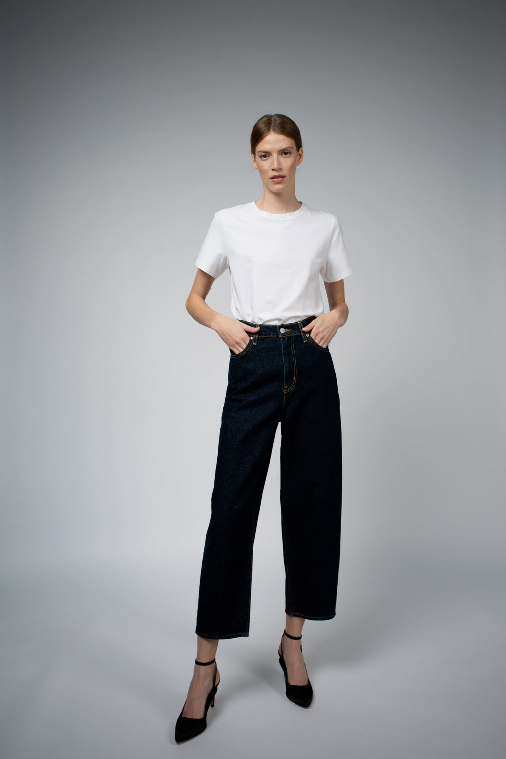 ADRY ORGANIC COTTON CREW NECK T-SHIRT IN WHITE