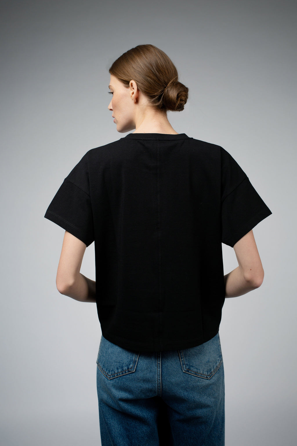 BEVIN ORGANIC COTTON BOYFRIEND T-SHIRT IN BLACK