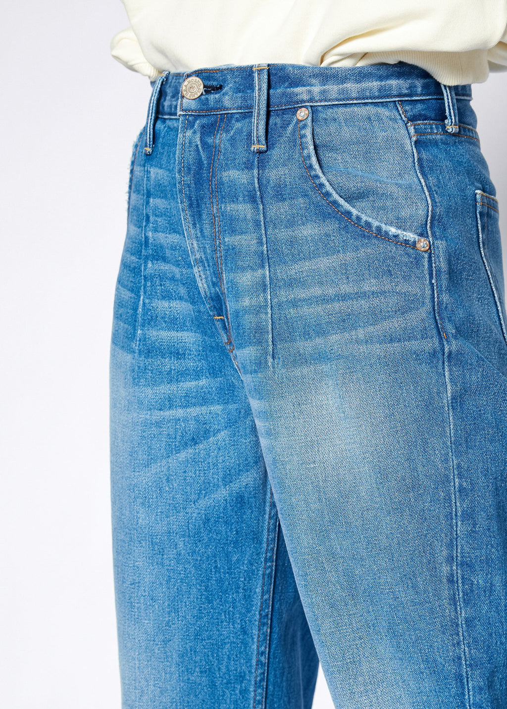 Lou 90's Comfort Crop