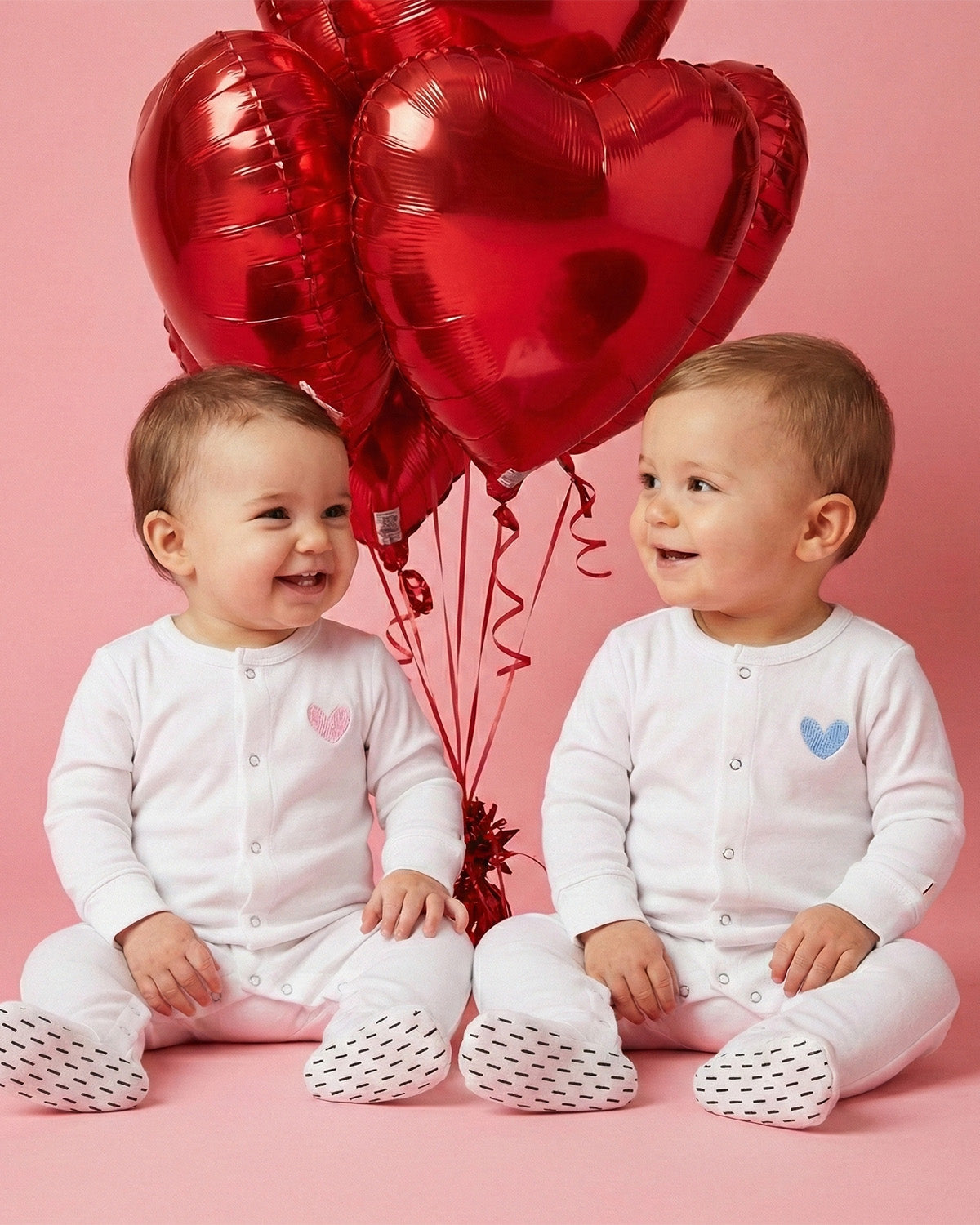 The Organic Snap Footie [White with Blue Heart]