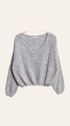 V-neck crop sweater with a tight hem